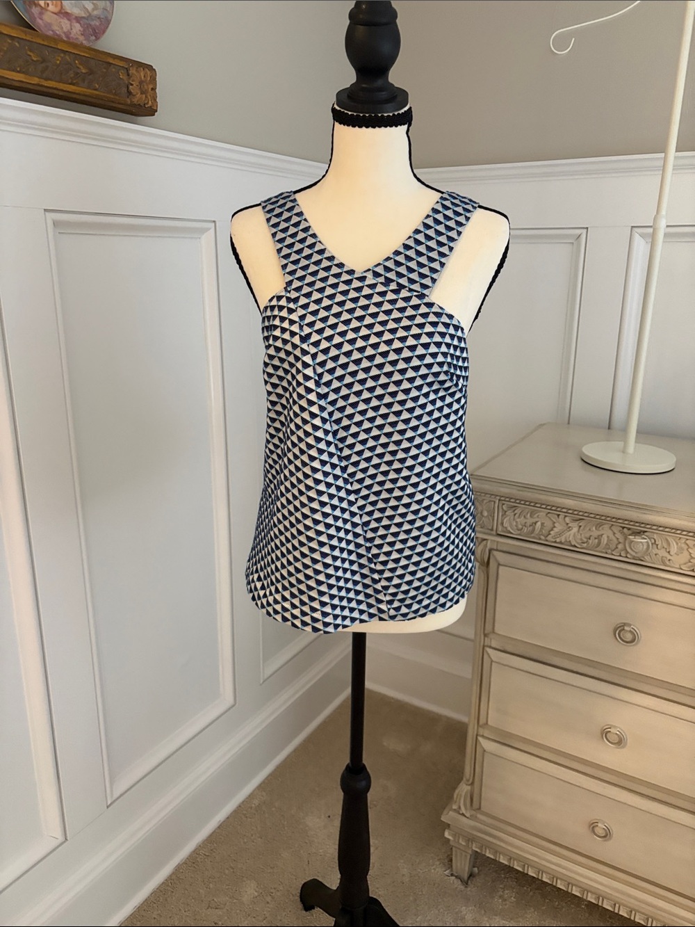 HD in Paris Navy and White Geometric V-Neck Sleeveless Camisole
